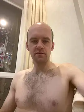 Snapshot of LynnAhNight chatting on November 17, 2025, 3:21 am LynnAhNight online show from November 17, 2025, 3:21 am