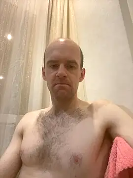 Snapshot of LynnAhNight chatting on November 5, 2025, 3:31 am LynnAhNight online show from November 5, 2025, 3:31 am