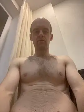 Snapshot of LynnAhNight chatting on November 12, 2025, 3:21 am LynnAhNight online show from November 12, 2025, 3:21 am