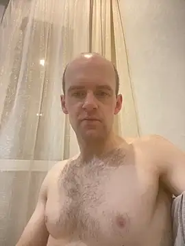 Snapshot of LynnAhNight chatting on November 4, 2025, 3:10 am LynnAhNight online show from November 4, 2025, 3:10 am