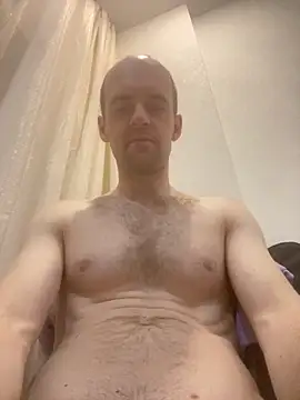 Snapshot of LynnAhNight chatting on November 14, 2025, 2:59 am LynnAhNight online show from November 14, 2025, 2:59 am