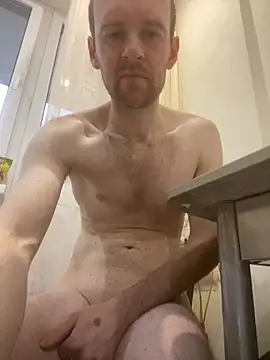 Snapshot of LynnAhNight chatting on February 15, 2026, 4:57 am LynnAhNight online show from February 15, 2026, 4:57 am