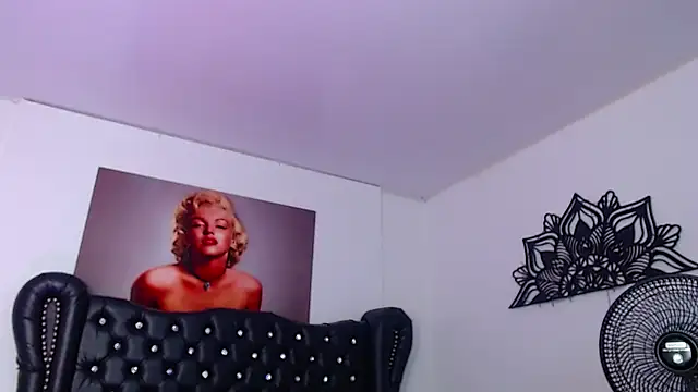 Snapshot of Taliana36 chatting on March 6, 2025, 12:52 pm Taliana36 online show from March 6, 2025, 12:52 pm