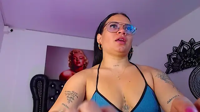 Snapshot of Taliana36 chatting on March 14, 2025, 1:13 pm Taliana36 online show from March 14, 2025, 1:13 pm