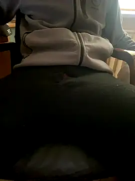 Snapshot of tulich chatting on October 5, 2025, 12:29 pm tulich online show from October 5, 2025, 12:29 pm