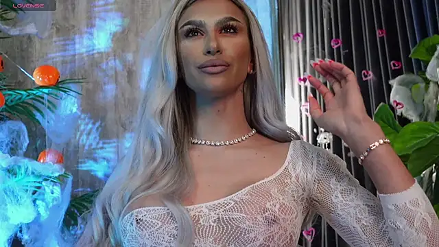 Snapshot of KarlaBart chatting on October 29, 2025, 8:08 pm KarlaBart online show from October 29, 2025, 8:08 pm