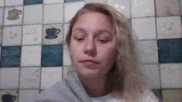 Snapshot of Anna_wey chatting on October 27, 2025, 7:37 pm Anna wey online show from October 27, 2025, 7:37 pm