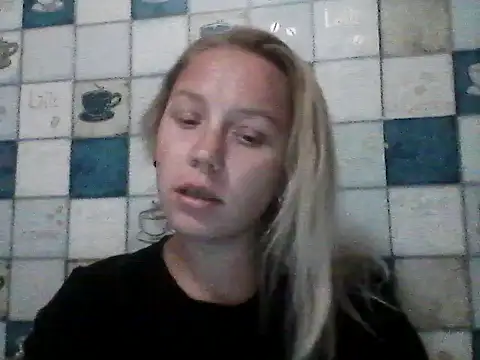 Snapshot of Anna_wey chatting on September 24, 2025, 6:36 pm Anna wey online show from September 24, 2025, 6:36 pm