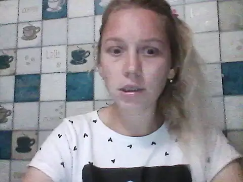 Snapshot of Anna_wey chatting on October 5, 2025, 7:04 pm Anna wey online show from October 5, 2025, 7:04 pm