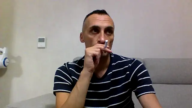 ANGELSANTAMARIA- online show from October 5, 2025, 4:25 am