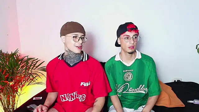 Snapshot of 7_Saturno_7 chatting on October 26, 2025, 11:27 pm 7 Saturno 7 online show from October 26, 2025, 11:27 pm