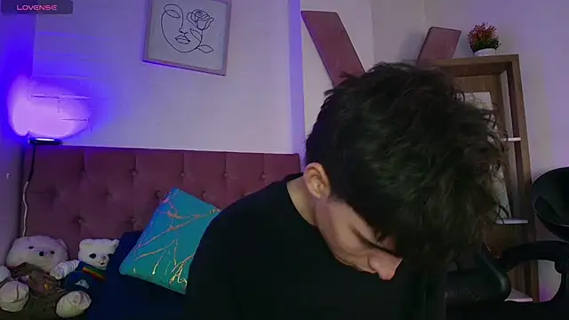 Snapshot of PepperTwink chatting on October 8, 2025, 4:40 pm PepperTwink online show from October 8, 2025, 4:40 pm