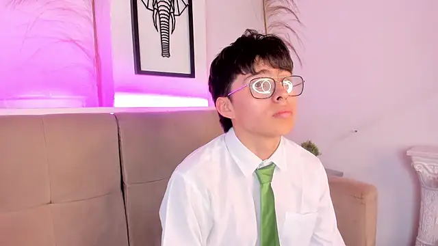 PepperTwink online show from March 17, 2025, 4:22 pm