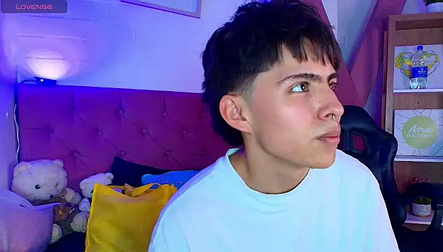 Snapshot of PepperTwink chatting on September 25, 2025, 4:24 pm PepperTwink online show from September 25, 2025, 4:24 pm