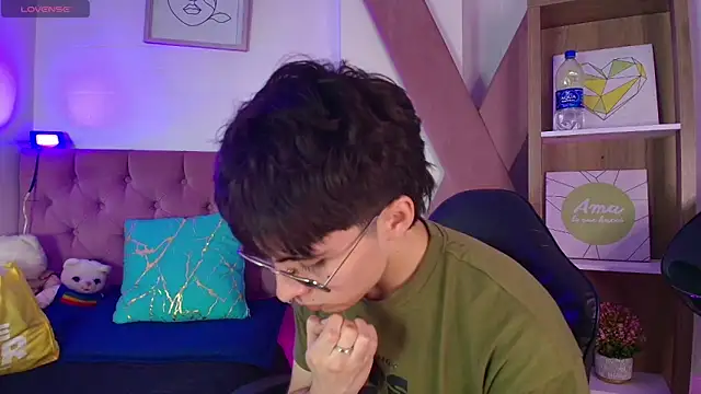 Snapshot of PepperTwink chatting on October 3, 2025, 4:41 pm PepperTwink online show from October 3, 2025, 4:41 pm