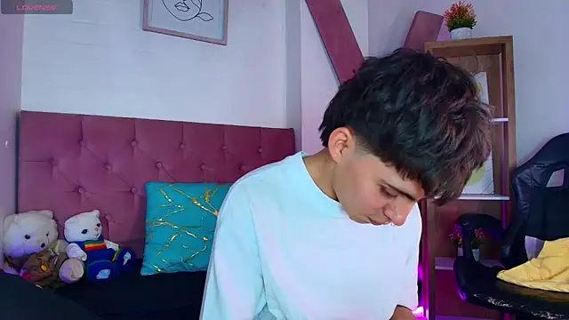 Snapshot of PepperTwink chatting on September 24, 2025, 3:40 pm PepperTwink online show from September 24, 2025, 3:40 pm