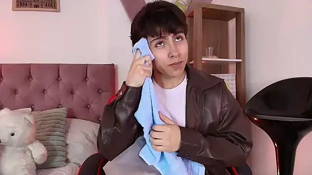 PepperTwink online show from February 14, 2026, 4:18 pm