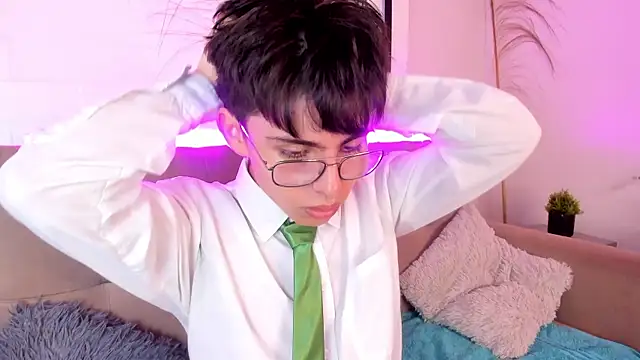 PepperTwink online show from March 17, 2025, 1:18 pm