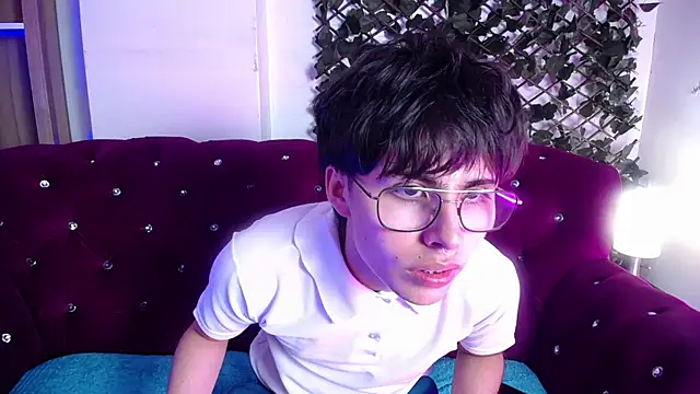 PepperTwink online show from February 10, 2025, 1:22 pm