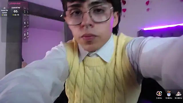 Snapshot of PepperTwink chatting on September 18, 2025, 4:54 pm PepperTwink online show from September 18, 2025, 4:54 pm