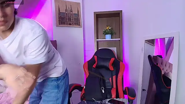 PepperTwink online show from April 2, 2026, 4:02 pm