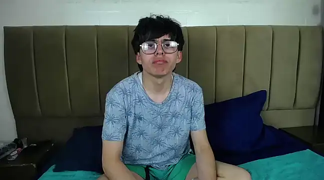 PepperTwink online show from February 18, 2025, 1:55 pm