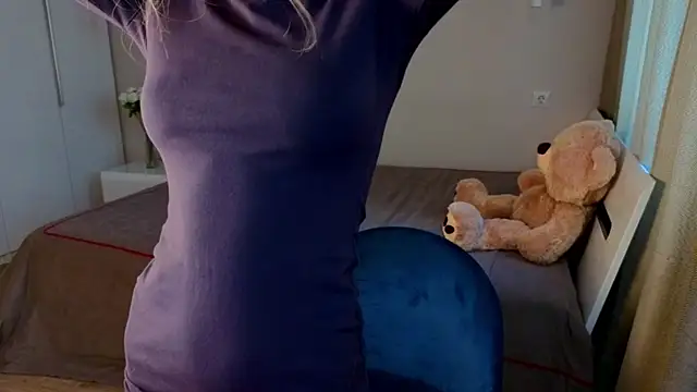 Snapshot of AnitaLamb chatting on September 22, 2025, 4:29 am AnitaLamb online show from September 22, 2025, 4:29 am