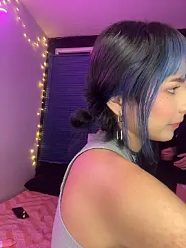 mavimist   online show from November 29, 2025, 1:39 am