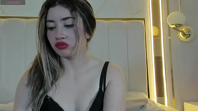 lilithharper wm online show from September 19, 2025, 8:24 pm