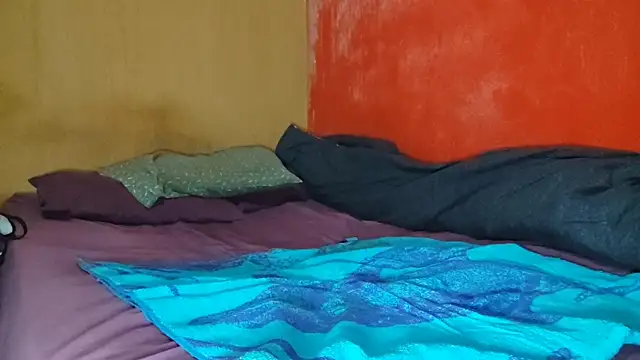 LuisA Femm online show from December 2, 2025, 3:19 am