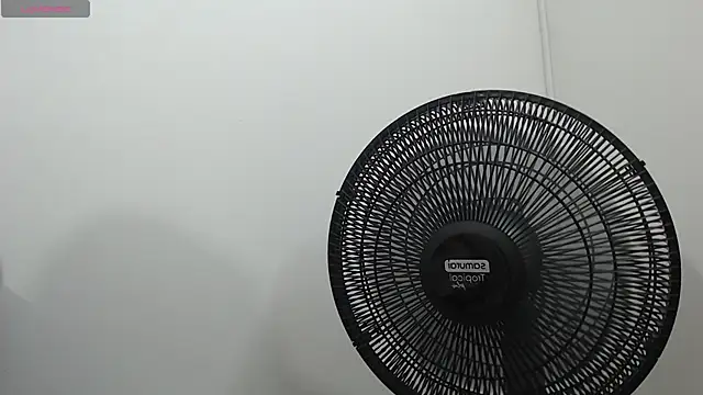 Snapshot of Aaliyah11 chatting on March 15, 2025, 8:43 pm Aaliyah11 online show from March 15, 2025, 8:43 pm