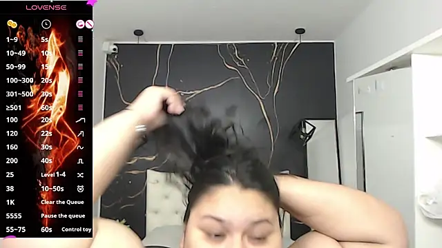 Snapshot of Aaliyah11 chatting on October 7, 2025, 1:28 am Aaliyah11 online show from October 7, 2025, 1:28 am