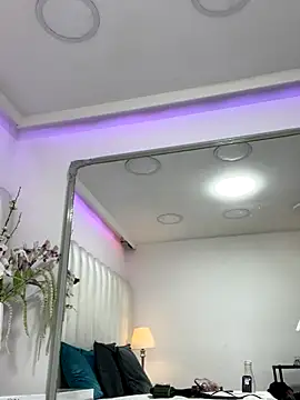 SamantaRave online show from October 19, 2025, 11:46 am