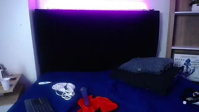 Snapshot of Nikkenyx chatting on March 16, 2025, 12:34 am Nikkenyx online show from March 16, 2025, 12:34 am