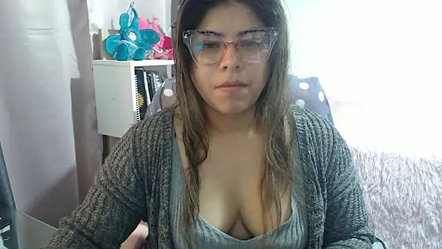 Snapshot of KatteAngelLat chatting on October 1, 2025, 11:41 pm KatteAngelLat online show from October 1, 2025, 11:41 pm