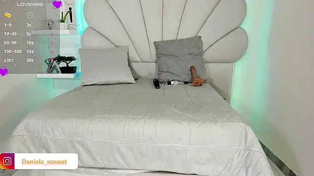 Danielaangelina online show from January 19, 2026, 5:44 am