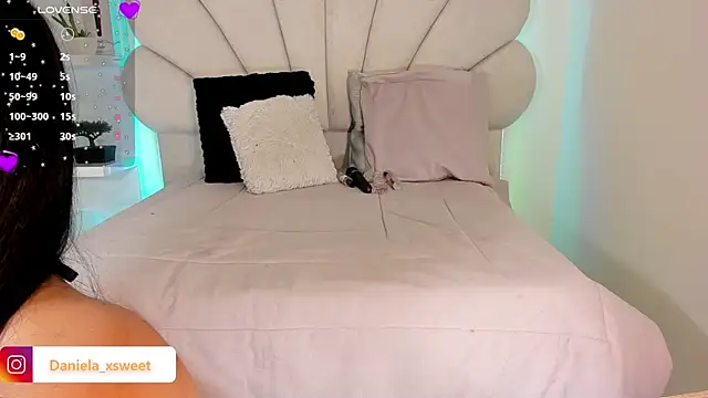 Snapshot of Danielaangelina chatting on October 15, 2025, 6:11 am Danielaangelina online show from October 15, 2025, 6:11 am