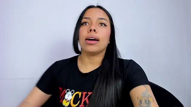 Snapshot of ZoeWan69 chatting on November 12, 2025, 12:09 pm ZoeWan69 online show from November 12, 2025, 12:09 pm