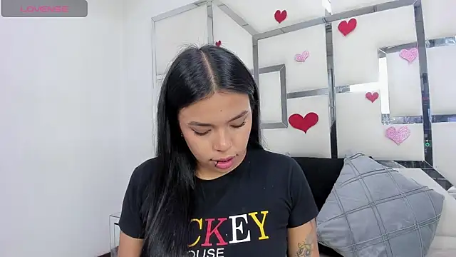 Snapshot of ZoeWan69 chatting on February 14, 2026, 2:06 pm ZoeWan69 online show from February 14, 2026, 2:06 pm