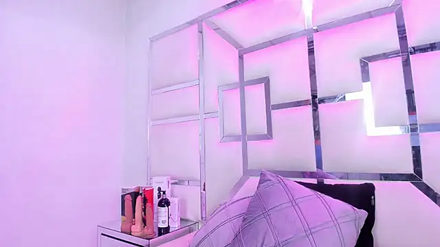 Snapshot of ZoeWan69 chatting on February 1, 2026, 1:31 pm ZoeWan69 online show from February 1, 2026, 1:31 pm