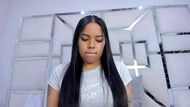 Snapshot of ZoeWan69 chatting on December 4, 2025, 11:31 am ZoeWan69 online show from December 4, 2025, 11:31 am