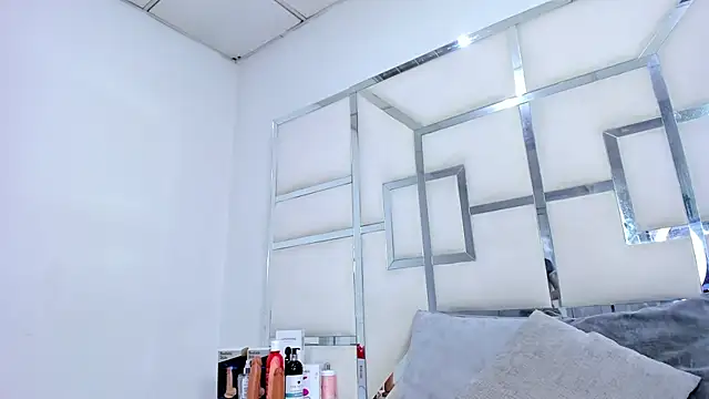 Snapshot of ZoeWan69 chatting on October 30, 2025, 12:03 pm ZoeWan69 online show from October 30, 2025, 12:03 pm