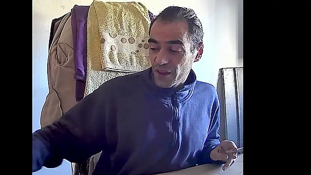 ReyDeBotones online show from March 16, 2026, 2:21 pm