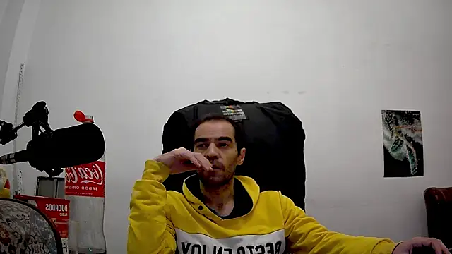 ReyDeBotones online show from March 22, 2026, 2:48 am