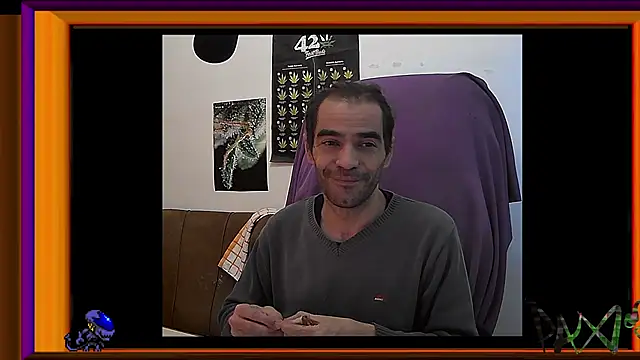 ReyDeBotones online show from November 8, 2025, 12:47 am