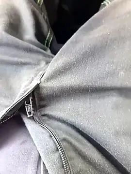 Dam70 online show from October 6, 2025, 11:11 am