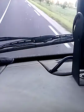 Dam70 online show from September 18, 2025, 5:43 am