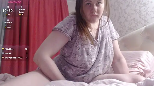 MisticMuse online show from September 10, 2025, 8:52 pm