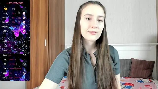 Cute  Nana online show from October 3, 2025, 5:42 am