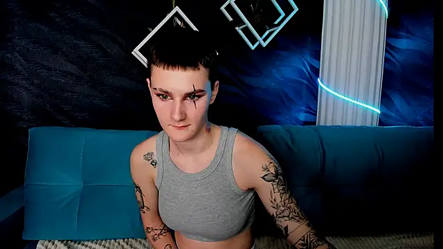 LindaBryantt online show from March 6, 2025, 10:41 am